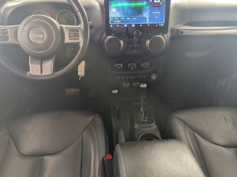 Used 2018 Jeep Wrangler Unlimited Sahara image 21
