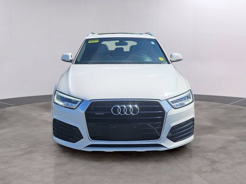 Used 2018 Audi Q3 2.0T Premium Plus w/ Premium Plus Package AWD/4WD image 2