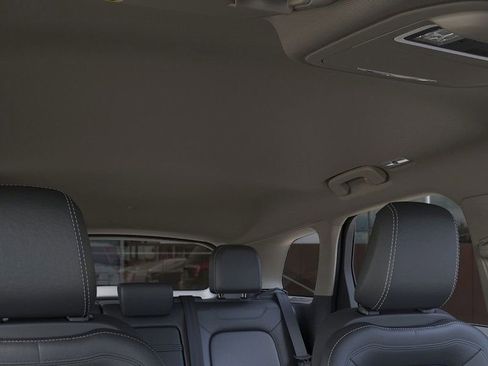 New 2025 Lincoln Corsair Premiere image 22