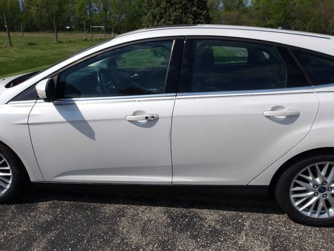 Used 2013 Ford Focus Titanium FWD image 33
