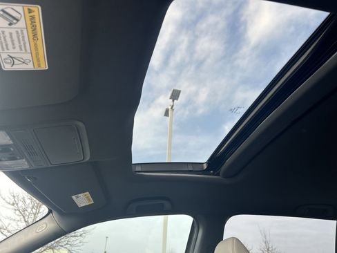 Used 2023 Honda Passport EX-L image 11