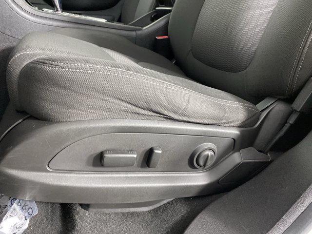 Used 2016 Chevrolet Traverse LT w/ Style and Technology Package FWD image 17