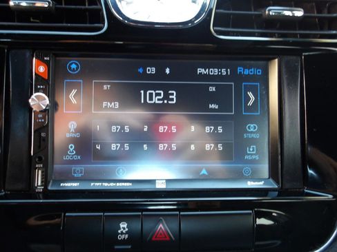 Used 2011 Chrysler 200 Touring image 13