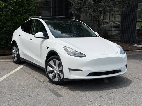 Used 2023 Tesla Model Y Long Range AWD/4WD image 7