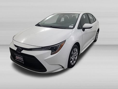 Used 2024 Toyota Corolla LE FWD image 9