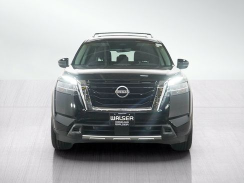 Used 2023 Nissan Pathfinder SL AWD/4WD image 8