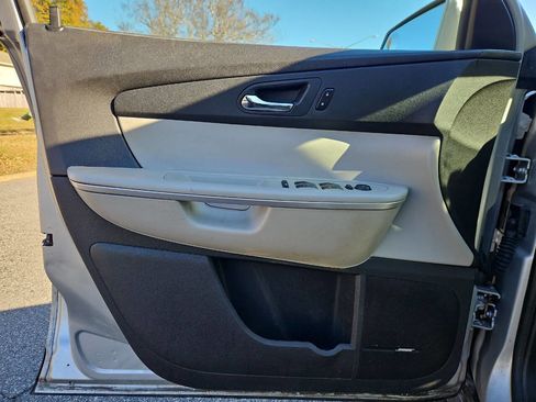 Used 2012 GMC Acadia SLT image 12