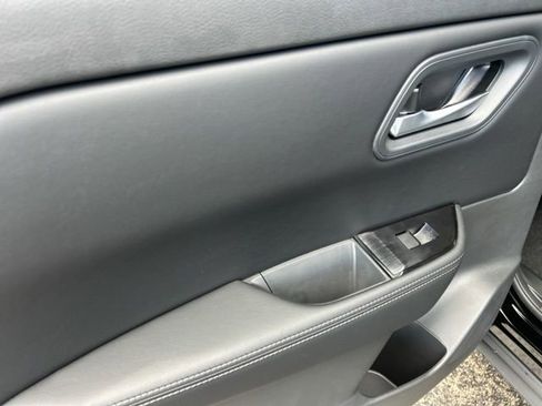 New 2026 Nissan Rogue SV AWD/4WD image 19
