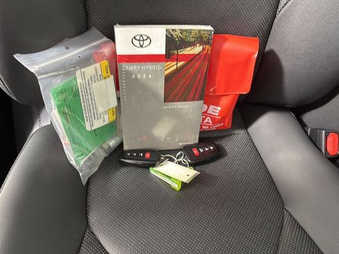 Used 2024 Toyota Camry XLE w/ Navigation Package FWD image 23