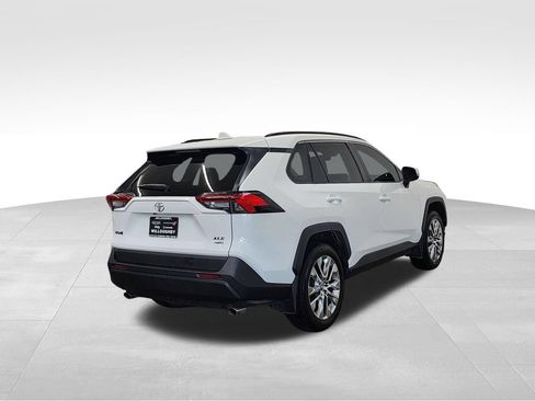 Used 2020 Toyota RAV4 XLE Premium AWD/4WD image 8