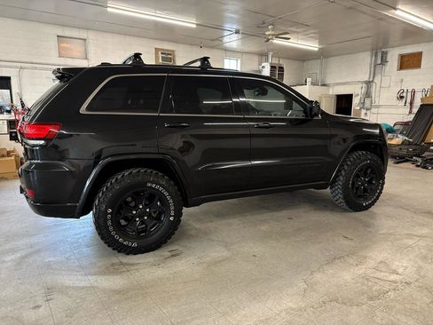 Used 2015 Jeep Grand Cherokee Altitude image 4