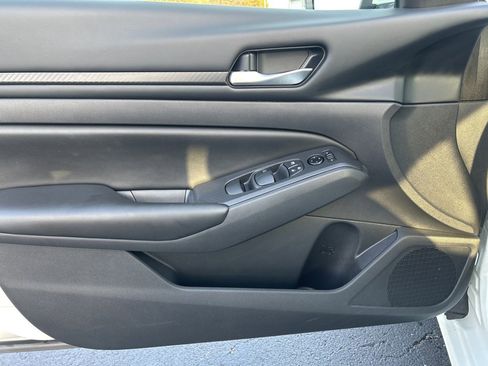 Used 2022 Nissan Altima 2.5 S image 10