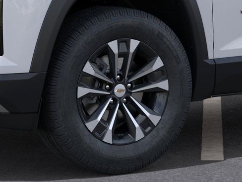 New 2026 Chevrolet Equinox LT w/ Safety and Technology Package image 9