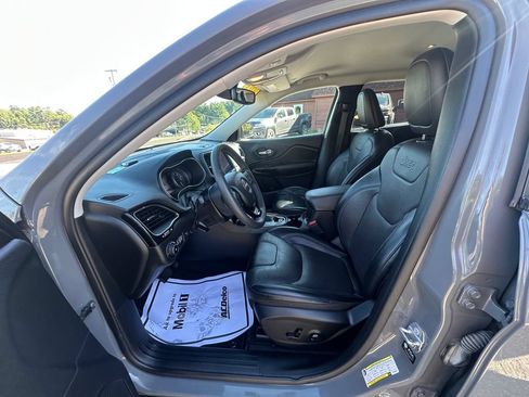 Used 2023 Jeep Cherokee Altitude Lux AWD/4WD image 9