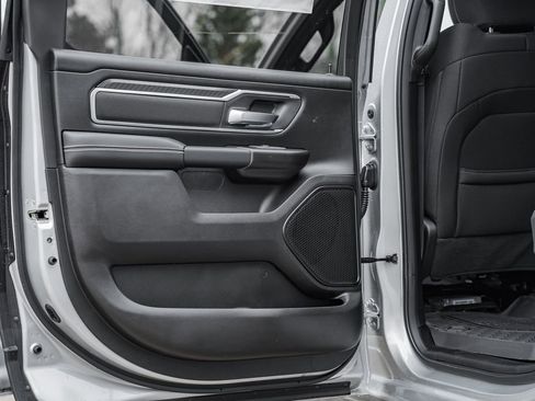 New 2026 RAM 1500 4x4 Crew Cab image 39