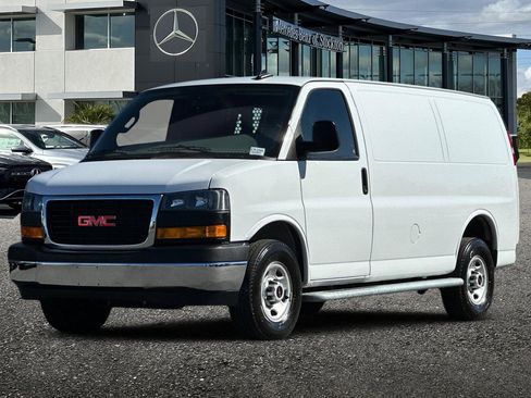 Used 2024 GMC Savana 2500 w/ Driver Convenience Package RWD image 8