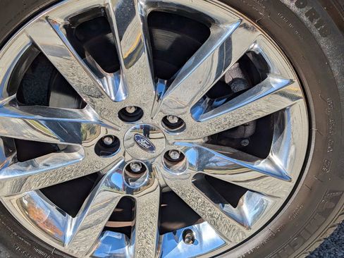 Used 2013 Ford Edge SEL image 19