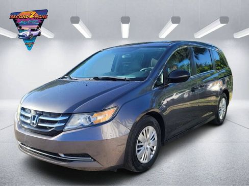 Used 2016 Honda Odyssey LX image 1