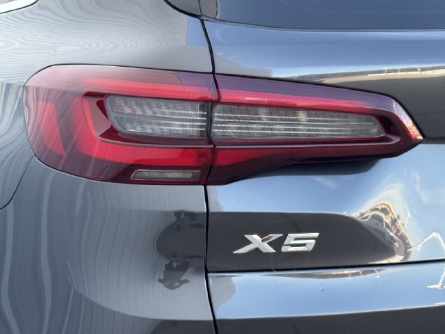 Used 2023 BMW X5 xDrive40i w/ Premium Package AWD/4WD image 7