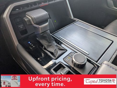Used 2024 Toyota Sequoia Platinum AWD/4WD image 25