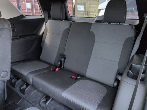 Used 2019 Chevrolet Traverse LT image 29