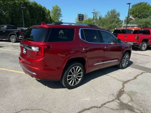 Used 2023 GMC Acadia Denali w/ Denali Ultimate Package AWD/4WD image 8