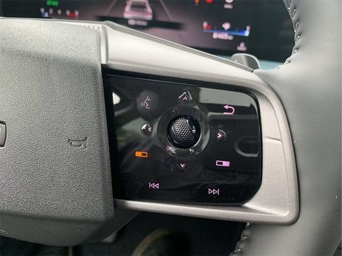 Used 2025 Nissan Murano SL AWD/4WD image 16