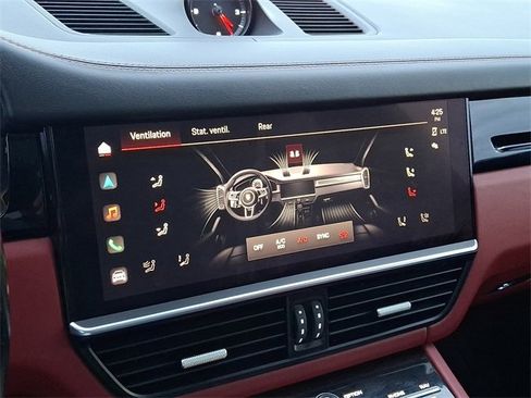 Used 2022 Porsche Cayenne S image 17