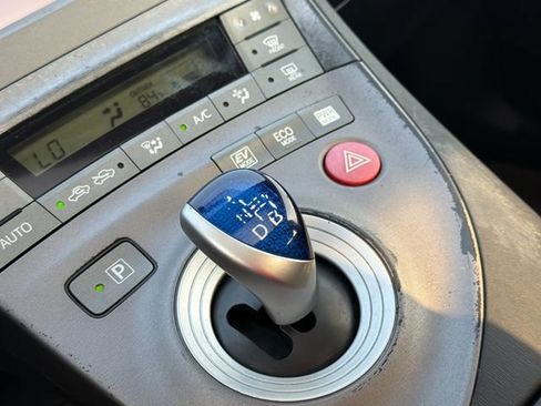Used 2013 Toyota Prius Three w/ Solar Roof Pkg FWD image 20