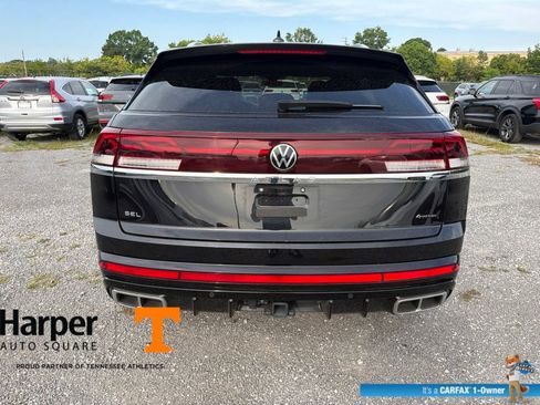 Used 2025 Volkswagen Atlas Cross Sport SEL Premium R-Line AWD/4WD image 4