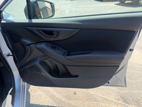 Used 2018 Subaru Impreza 2.0i AWD/4WD image 29