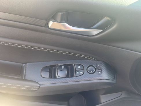 Used 2020 Nissan Altima 2.5 S FWD image 8