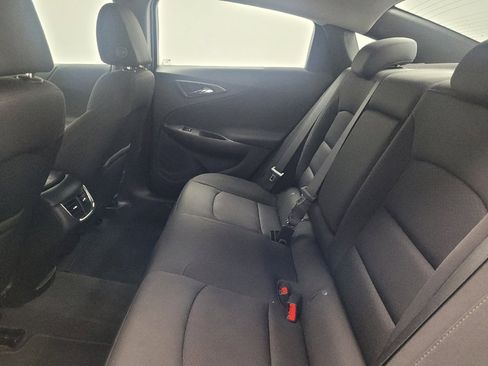Used 2021 Chevrolet Malibu LT FWD image 18