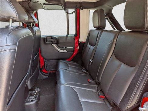 Used 2016 Jeep Wrangler Unlimited Sahara w/ Max Tow Package AWD/4WD image 16
