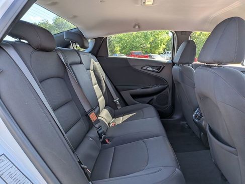 Used 2023 Chevrolet Malibu LT FWD image 26