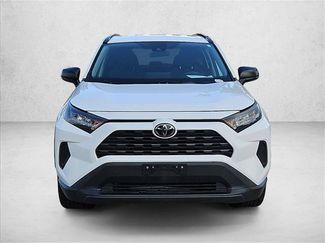 Used 2020 Toyota RAV4 LE FWD video 2