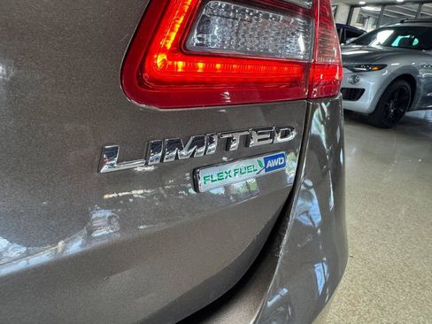 Used 2015 Ford Taurus Limited w/ Equipment Group 301A AWD/4WD image 30