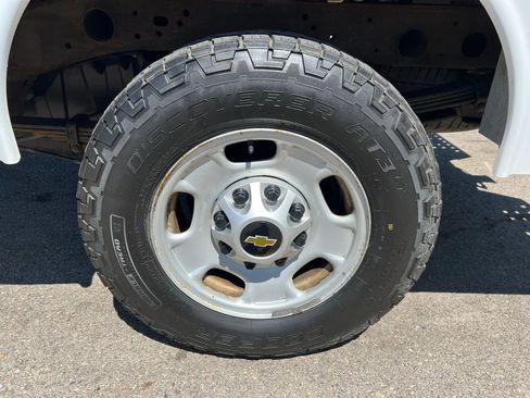Used 2019 Chevrolet Silverado 2500 W/T w/ WT Convenience Package RWD image 12