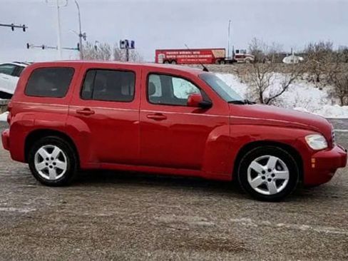Used 2011 Chevrolet HHR LT image 9