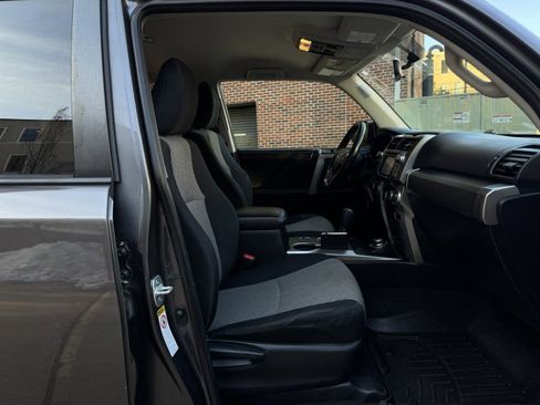 Used 2015 Toyota 4Runner SR5 image 27