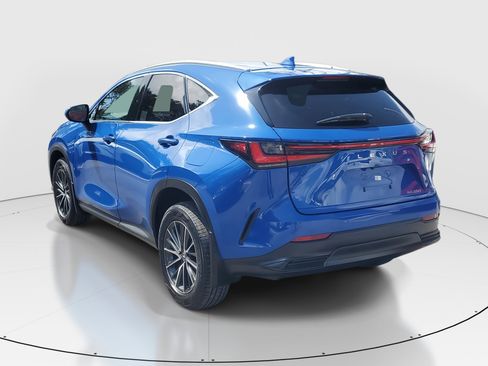 Used 2025 Lexus NX 250 FWD w/ Accessory Package (2T) image 5