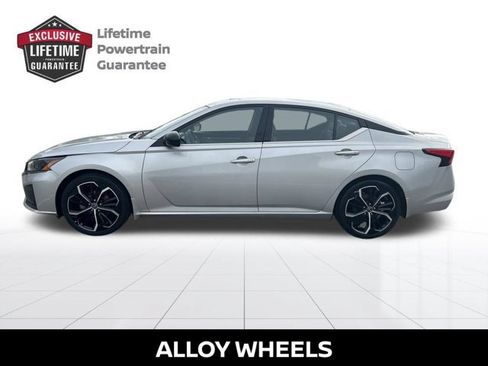 Certified 2023 Nissan Altima 2.5 SR FWD image 2