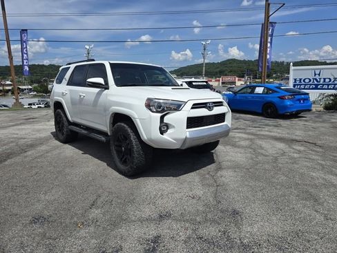 Used 2021 Toyota 4Runner TRD Off-Road Premium w/ Moonroof Package image 8