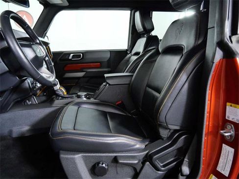 Used 2023 Ford Bronco Badlands image 15