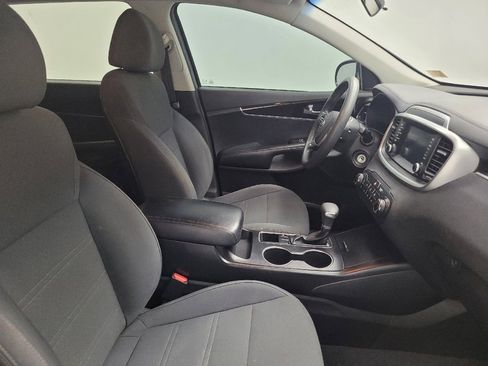 Used 2019 Kia Sorento FWD image 21