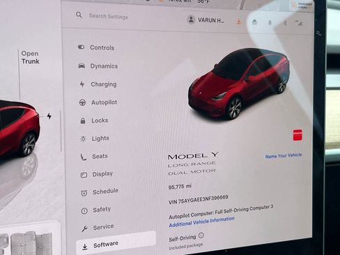 Used 2022 Tesla Model Y Long Range AWD/4WD image 32