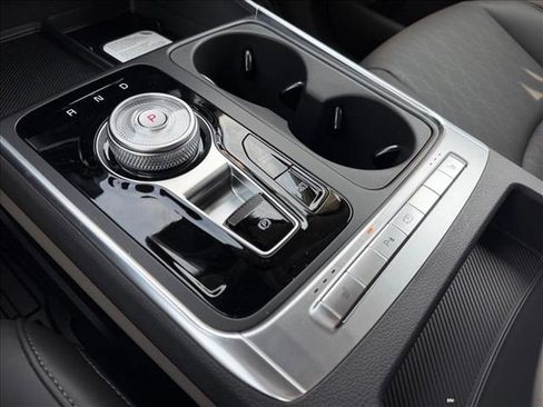 New 2026 Kia Carnival EX image 25