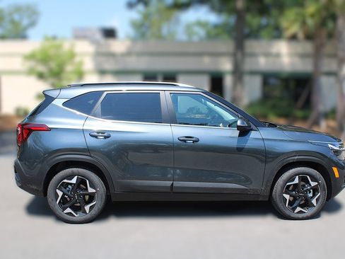 New 2026 Kia Seltos EX FWD image 5