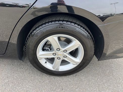 Used 2023 Chevrolet Malibu LS image 14