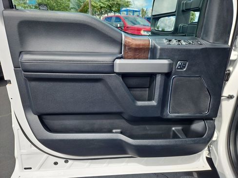 Used 2017 Ford F350 Platinum w/ Platinum Ultimate Package AWD/4WD image 10